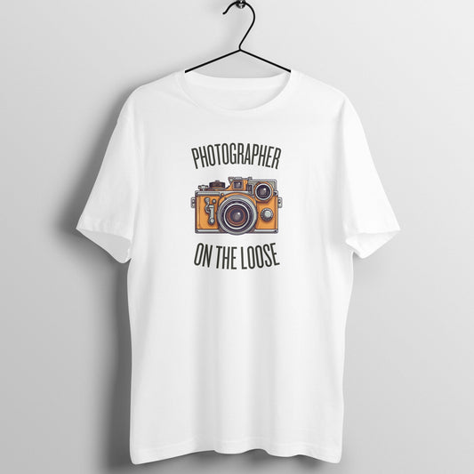 Photographer on the Loose, Unisex Cool Photographer T-Shirt - Vibe Town